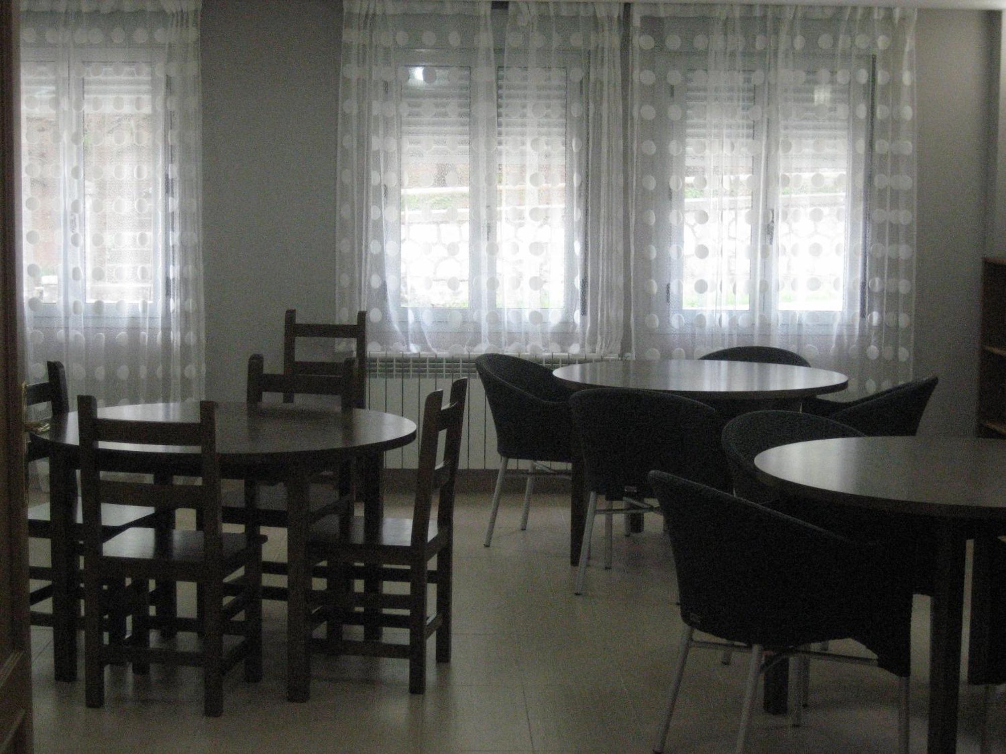 Albergue Turistico Rio Aragon カンフランク エクステリア 写真